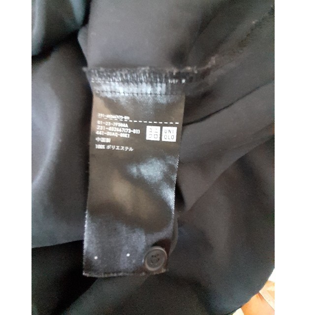 UNIQLO(ユニクロ)のユニクロ黒長袖シャツ レディースのトップス(シャツ/ブラウス(長袖/七分))の商品写真
