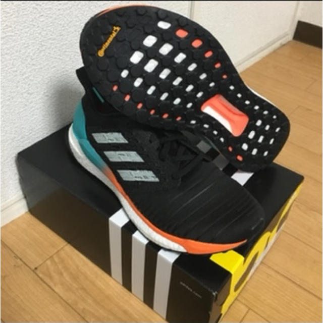 ソーラーブースト　adidas