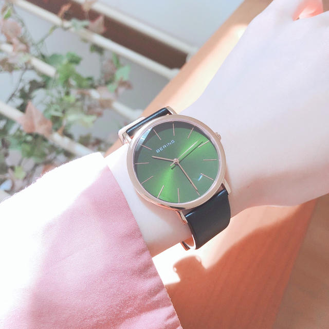 BERING(ベーリング)のBERING 36mm グリーン×ブラック レディースのファッション小物(腕時計)の商品写真