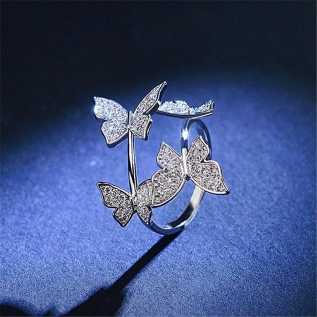 ファッションリング　蝶々 レディースのアクセサリー(リング(指輪))の商品写真