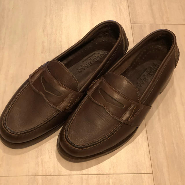 Cole Haan(コールハーン)の【新品】コールハーン革ローファー　ダークブラウン メンズの靴/シューズ(ドレス/ビジネス)の商品写真