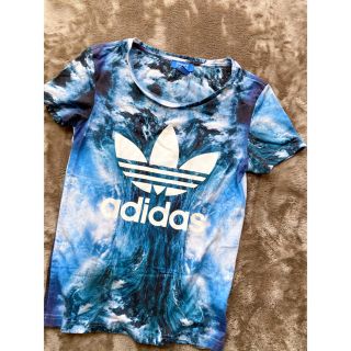 アディダス(adidas)のadidas Tシャツ(Tシャツ(半袖/袖なし))