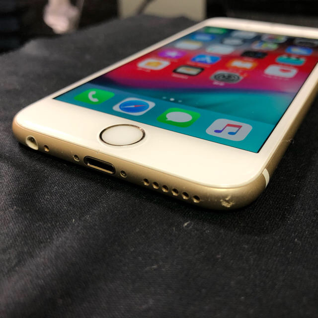 iPhone(アイフォーン)のiPhone 6s 64GB GOLD SIMフリー【中古品】 スマホ/家電/カメラのスマートフォン/携帯電話(スマートフォン本体)の商品写真