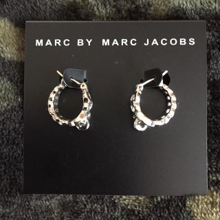 マークバイマークジェイコブス(MARC BY MARC JACOBS)のMARC BY MARC❤︎ピアス(ピアス)