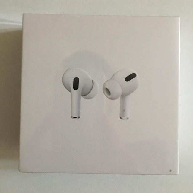 Apple AirPodsプロ MWP22J/A 正規品