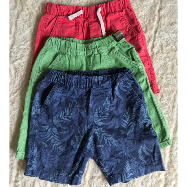 GAP Kids(ギャップキッズ)のハーフパンツ３枚セット　GAP ユニクロ キッズ/ベビー/マタニティのキッズ服男の子用(90cm~)(パンツ/スパッツ)の商品写真