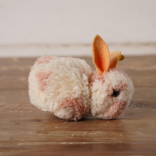 Steiff  シュタイフ　ぽんぽんウサギ　「Woolen Rabbit」6cm エンタメ/ホビーのおもちゃ/ぬいぐるみ(ぬいぐるみ)の商品写真