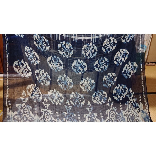 極美品＊45Rインディゴ羽飾りの大判スカーフ2021年106cm-
