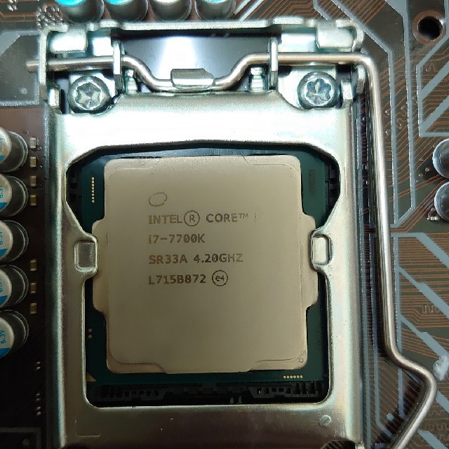 Intel Core i7 7700K と マザーボードセットスマホ/家電/カメラ