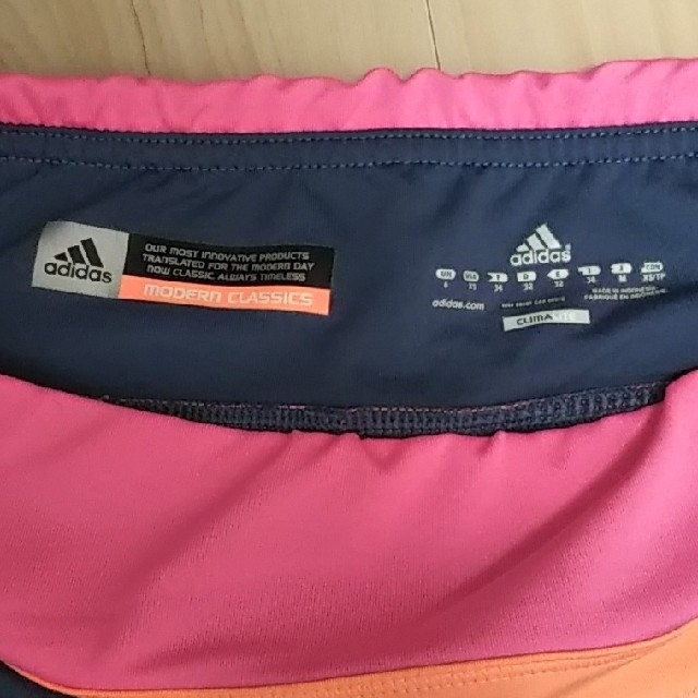 adidas(アディダス)のアディダス　スポーツスパッツ　Mサイズ レディースのレッグウェア(レギンス/スパッツ)の商品写真