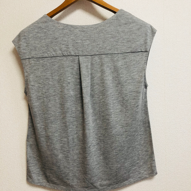 MICHEL KLEIN(ミッシェルクラン)の袖なしカットソー　　値下げしました メンズのトップス(Tシャツ/カットソー(半袖/袖なし))の商品写真