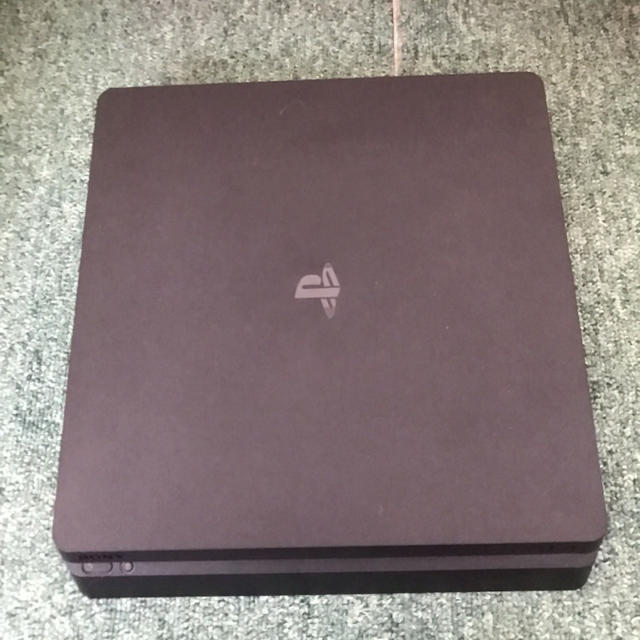 美品！SONY PlayStation4 本体 CUH-2100AB01