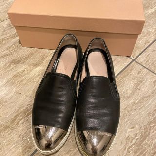 ミュウミュウ スニーカー スリッポン(レディース)の通販 32点 | miumiu