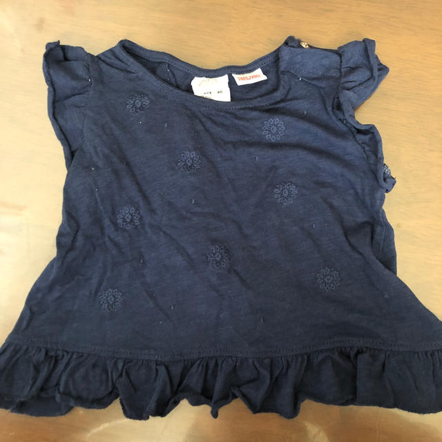 ZARA(ザラ)のZARA  baby  Tシャツ　　80 キッズ/ベビー/マタニティのベビー服(~85cm)(Ｔシャツ)の商品写真