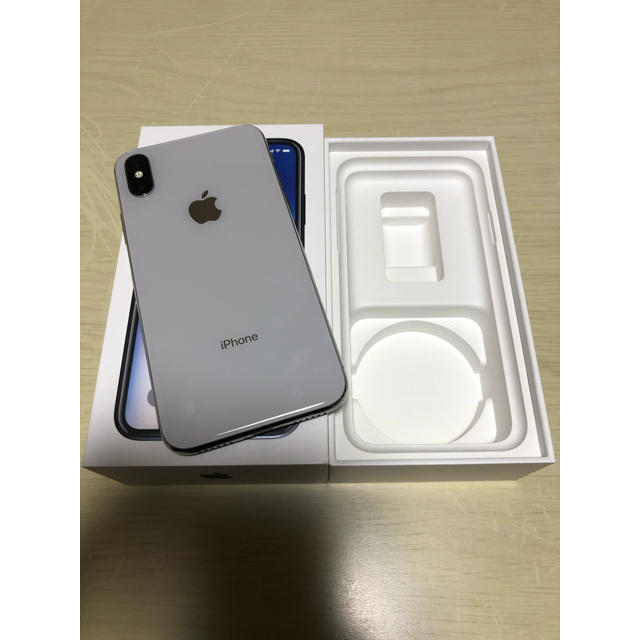 iPhone(アイフォーン)の値下げ中✨【美品】iPhonex 64GB シルバー　ソフトバンク スマホ/家電/カメラのスマートフォン/携帯電話(スマートフォン本体)の商品写真