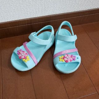 クロックス(crocs)のクロックス　サンダル　女の子　15.5㎝(サンダル)