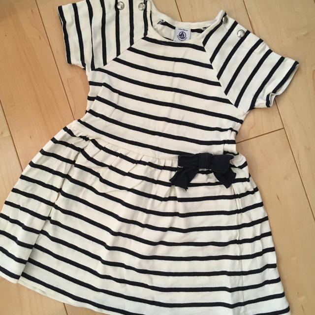 PETIT BATEAU(プチバトー)のプチバトー　ワンピース キッズ/ベビー/マタニティのキッズ服女の子用(90cm~)(ワンピース)の商品写真