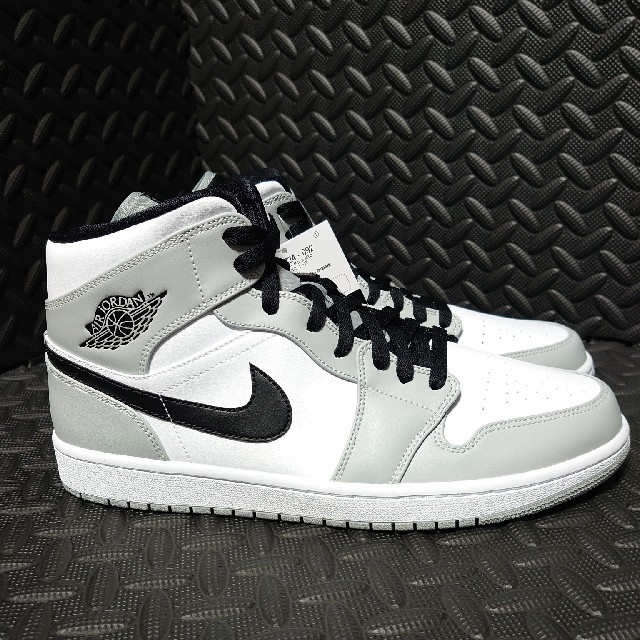 AIR JORDAN 1 MID LIGHT SMOKE GREY