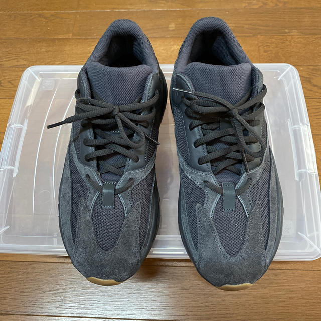 adidas(アディダス)の専用　Yeezy Boost 700 Utility Black メンズの靴/シューズ(スニーカー)の商品写真