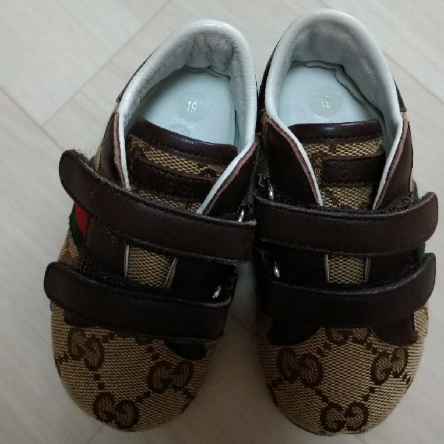 Gucci(グッチ)のベビーシューズ キッズ/ベビー/マタニティのベビー靴/シューズ(~14cm)(スニーカー)の商品写真