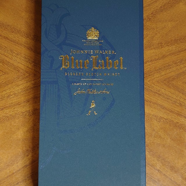 JOHNNIE WALKER Blue Label1000ml 食品/飲料/酒の酒(ウイスキー)の商品写真