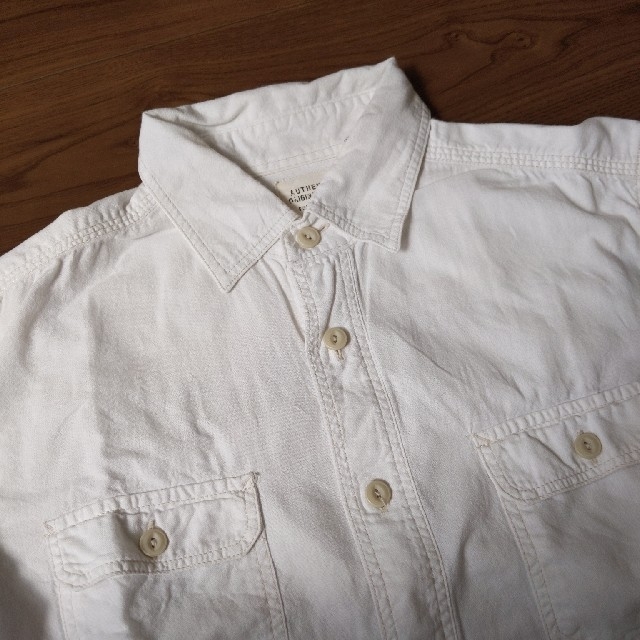 UNIQLO(ユニクロ)のホワイトシャツ メンズのトップス(Tシャツ/カットソー(七分/長袖))の商品写真