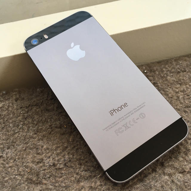 iPhone5s 16GB スペースグレイ　白ロム　（ワイモバイル） 1