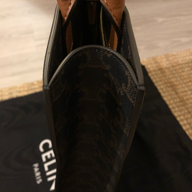 celine(セリーヌ)のCELINE スモール バーティカル カバ タン レディースのバッグ(トートバッグ)の商品写真