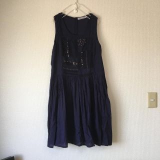 シャンブルドゥシャーム(chambre de charme)のパッチワーク刺繍入り ノースリワンピース(ひざ丈ワンピース)