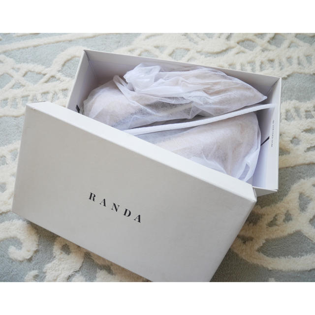 RANDA(ランダ)の【新品・未使用】RANDAベージュパンプス レディースの靴/シューズ(ハイヒール/パンプス)の商品写真