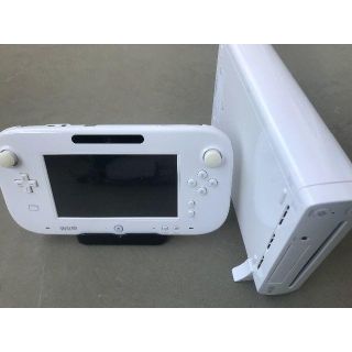 ウィーユー(Wii U)の【WiiU】本体＋GamePad＋ソフト(2本)(家庭用ゲーム機本体)