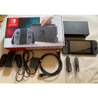 ニンテンドースイッチ(Nintendo Switch)の中古 Nintendo Switch 本体 グレー 2017年(家庭用ゲーム機本体)