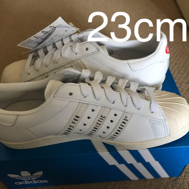 adidas(アディダス)のhuman made adidas 23cm 2足 メンズの靴/シューズ(スニーカー)の商品写真