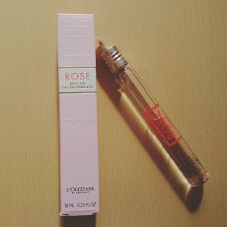 ロクシタン(L'OCCITANE)のオードトワレロールタッチ ローズ(香水(女性用))