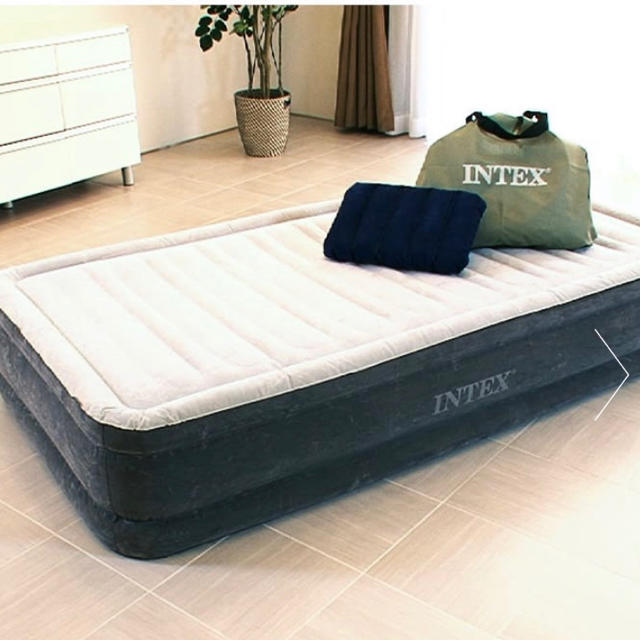 INTEX（インテックス）電動エアーベット　シングル インテリア/住まい/日用品のベッド/マットレス(シングルベッド)の商品写真