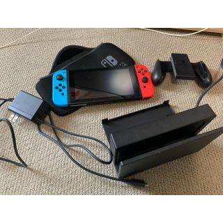 ニンテンドウ(任天堂)のニンテンドースイッチ(家庭用ゲーム機本体)