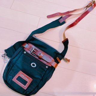 ディーゼル(DIESEL)の新品　DIESEL 斜め掛け　バッグ　(ショルダーバッグ)