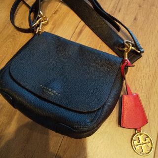 トリーバーチ(Tory Burch)の正規品　美品　トリーバーチ　ペリーフラップクロスボディ　ショルダーバッグ(ショルダーバッグ)