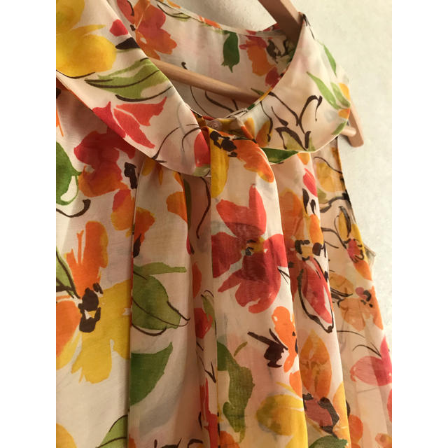 STRAWBERRY-FIELDS(ストロベリーフィールズ)のノースリーブブラウス レディースのトップス(Tシャツ(半袖/袖なし))の商品写真