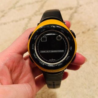 スント(SUUNTO)のSUUNTO VECTOR イエロー 廃盤 時計(腕時計(デジタル))