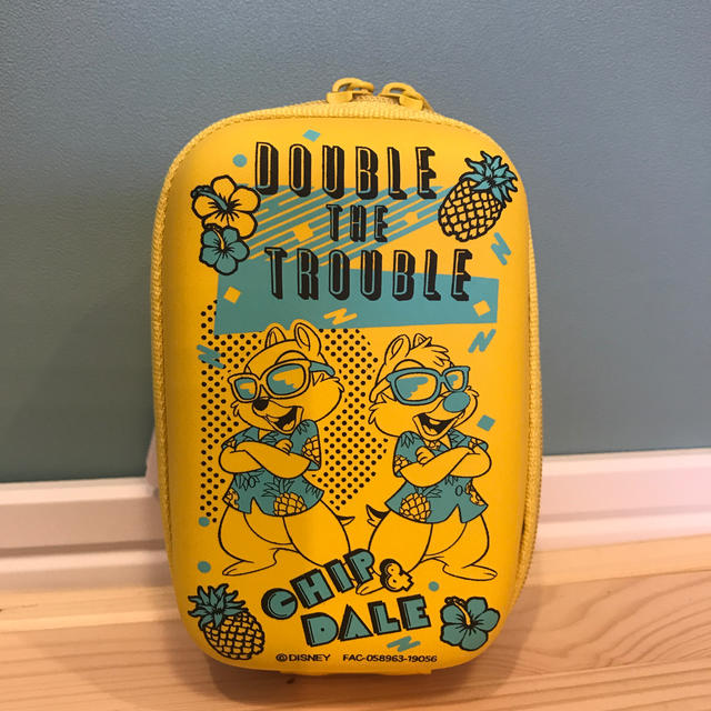 Disney(ディズニー)のディズニー　デジカメケース　チップ　デール スマホ/家電/カメラのカメラ(ケース/バッグ)の商品写真