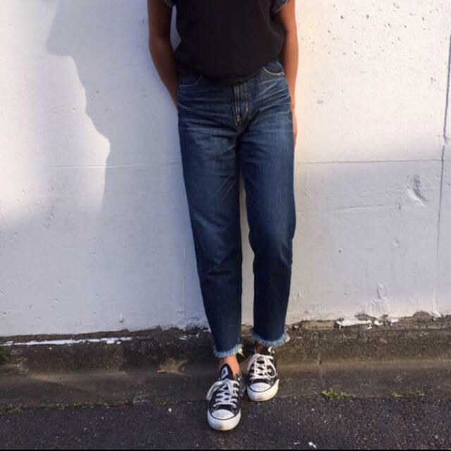 BLACK by moussy(ブラックバイマウジー)のCAW blue Denim 24インチ レディースのパンツ(デニム/ジーンズ)の商品写真