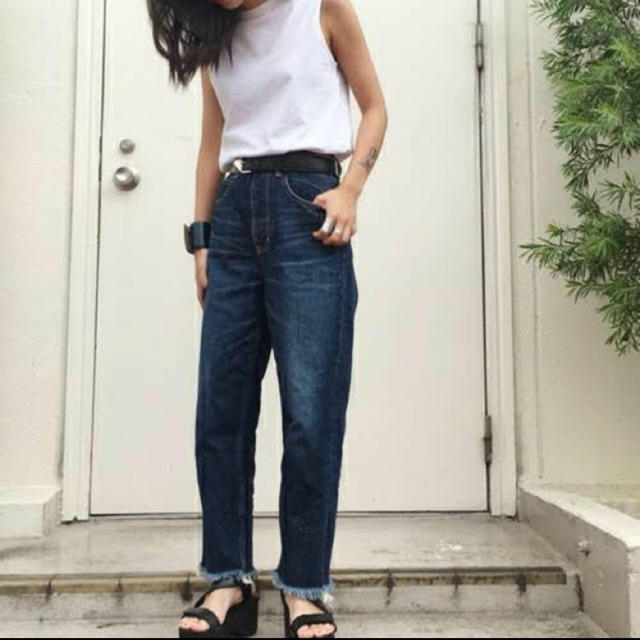 BLACK by moussy(ブラックバイマウジー)のCAW blue Denim 24インチ レディースのパンツ(デニム/ジーンズ)の商品写真