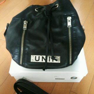 ユニフ(UNIF)のUNIFロゴプレートショルダーバッグ★(ショルダーバッグ)