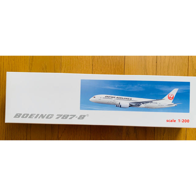 再値下げ　JAL BOEING 787-8 JA822J ミニチュアモデル