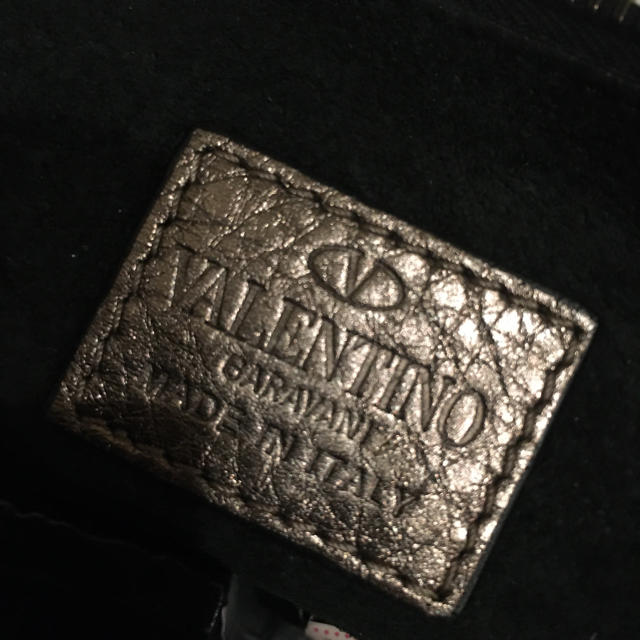 valentino garavani(ヴァレンティノガラヴァーニ)のヴァレンティノ ロックスタッズ クラッチバッグ 美品 メンズのバッグ(セカンドバッグ/クラッチバッグ)の商品写真