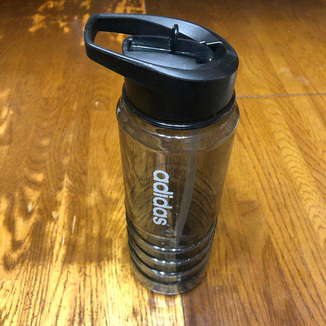 adidas(アディダス)のadidas タンブラー　750ml? インテリア/住まい/日用品のキッチン/食器(タンブラー)の商品写真