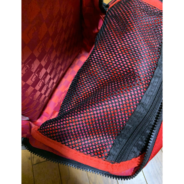 Ferrari(フェラーリ)の正規品フェラーリ　キッズ　リュック　スーツケース キッズ/ベビー/マタニティのこども用バッグ(リュックサック)の商品写真
