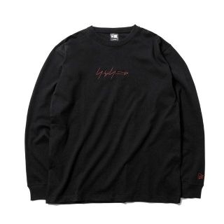 ヨウジヤマモト(Yohji Yamamoto)の＜新品＞Yohji × NEW ERA 長袖カットソー シグネチャーロゴ ヨウジ(Tシャツ/カットソー(七分/長袖))