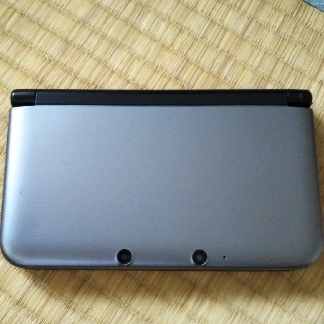 ニンテンドー3DS LL シルバーブラック＋ソフト 2